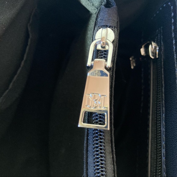 NWT Badgley Mischka Black Quilted bag w/letter lock - Picture 5 of 15